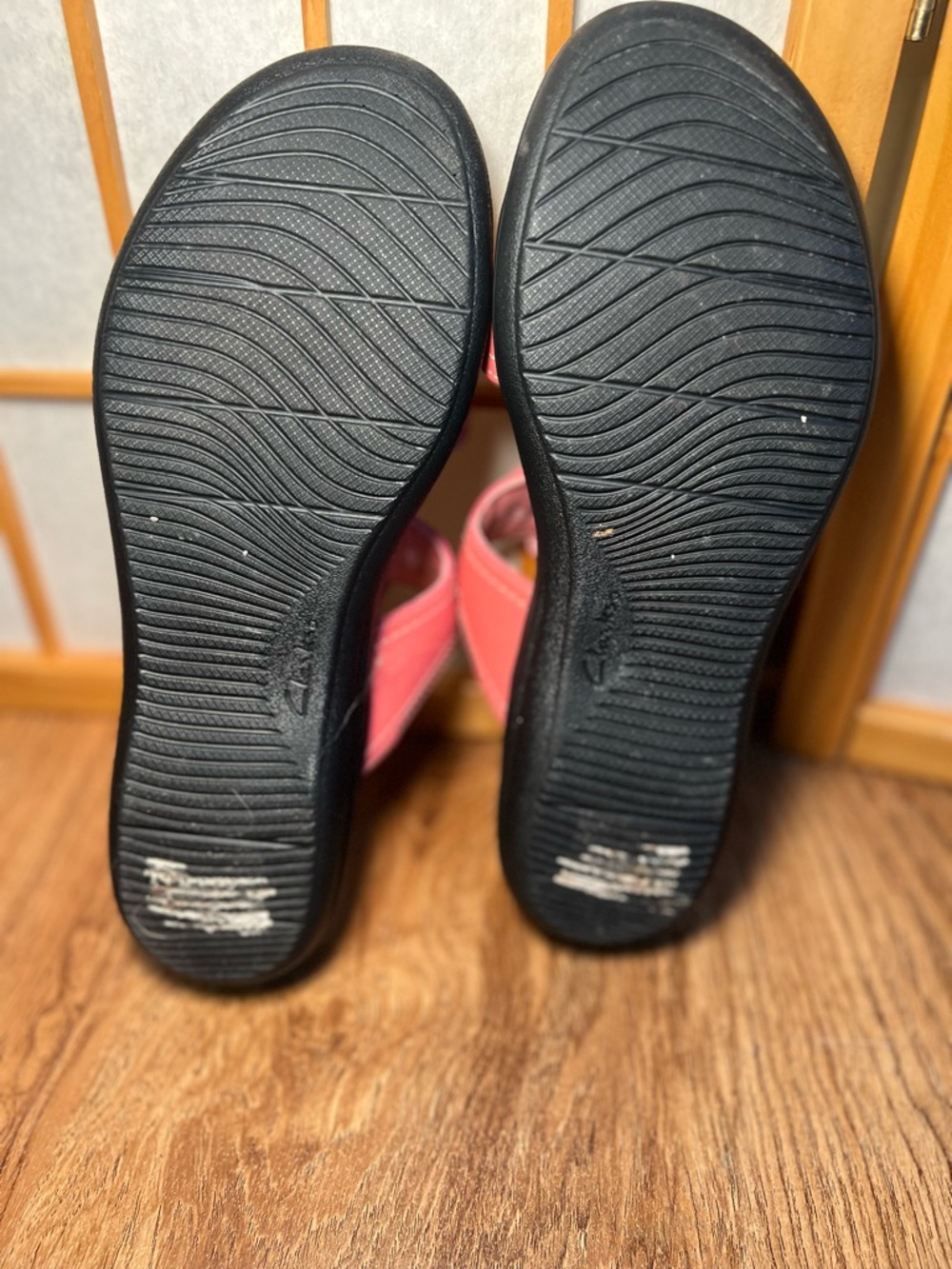 Clarks Collection Coral Pink Floral Comfort Sandals Women’s Size 9.5 Slide Mule - Picture 8 of 9